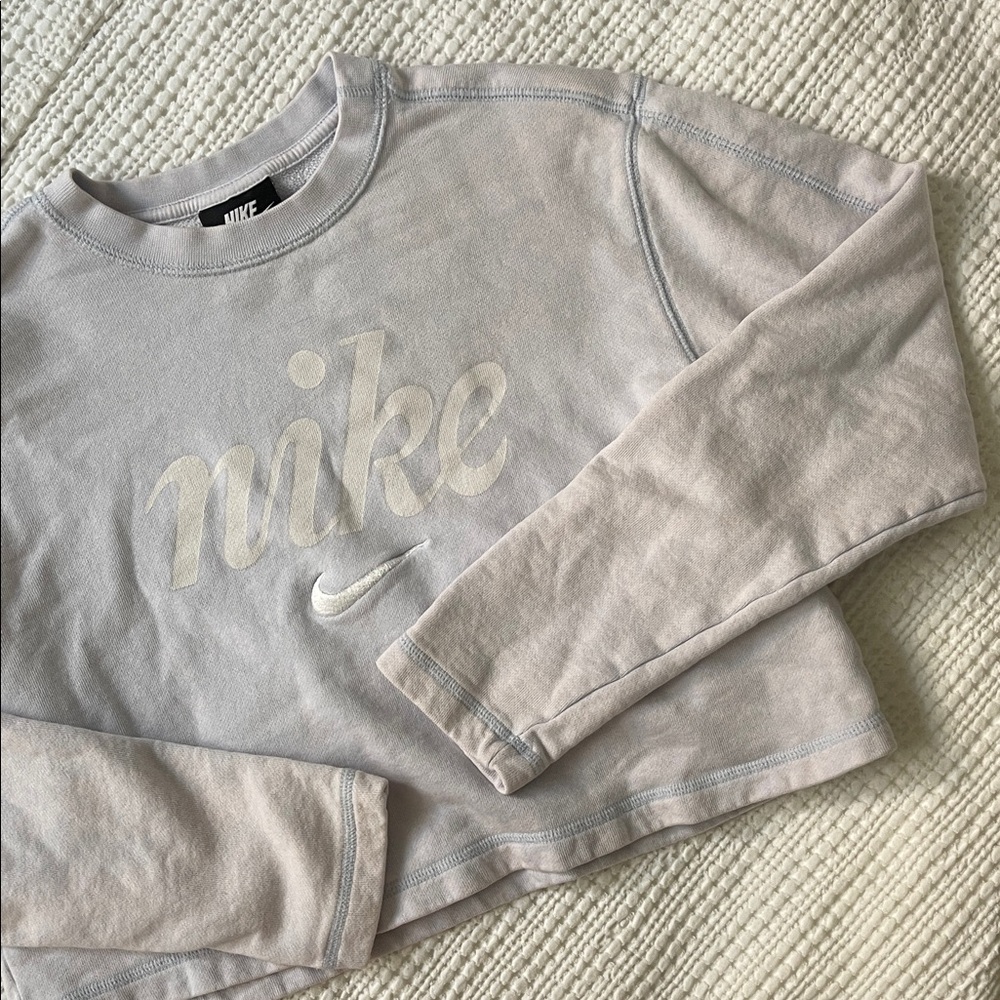 Nike Cropped Crewneck Sweatshirt in Pale Lavender